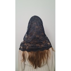 Mantylka Czarna Komin – Stabilna Tradycyjna Katolicka Chusta Koronkowa w Formie Pętli